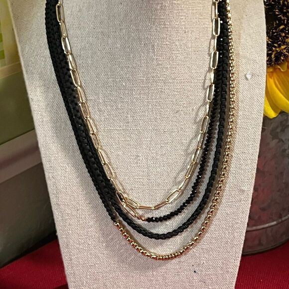 NWOT Elegant Gold &  Black Layered 3 Strand Necklace #j3 - Picture 3 of 7